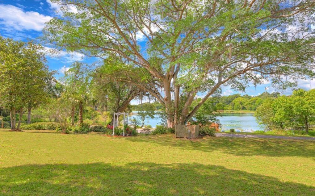 Cabin On The Lake Lake Helen ภายนอก รูปภาพ